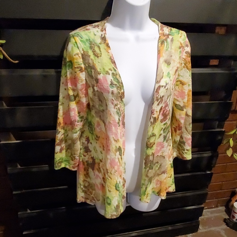 HAPPENING IN THE PRESENT CARDIGAN. #035